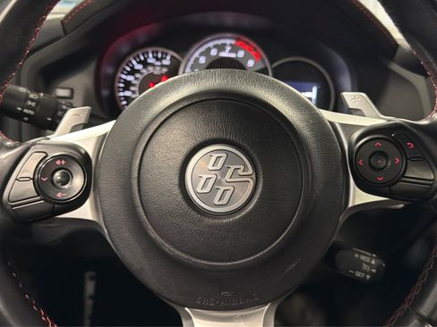 Used 2019 Toyota 86 RWD image 21