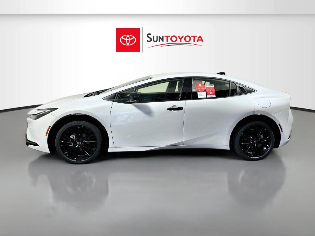 New 2027 Toyota Prius FWD image 6