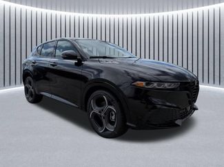 Used 2026 Alfa Romeo Tonale w/ Black Premium Package AWD/4WD video 1