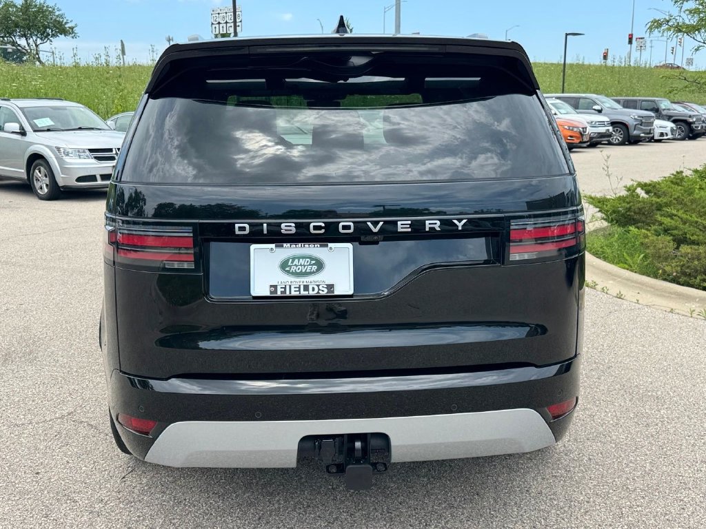 New 2026 Land Rover Discovery Limited Edition AWD/4WD image 3