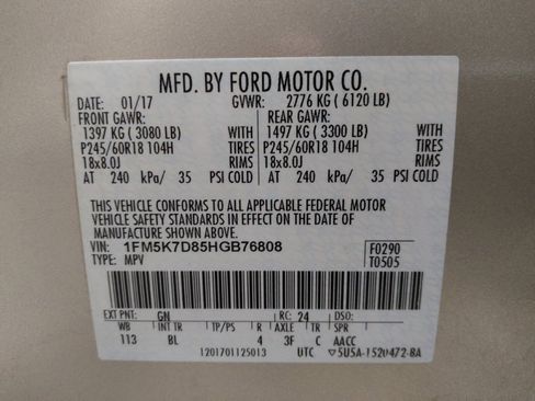 Used 2017 Ford Explorer XLT w/ Equipment Group 202A FWD image 33