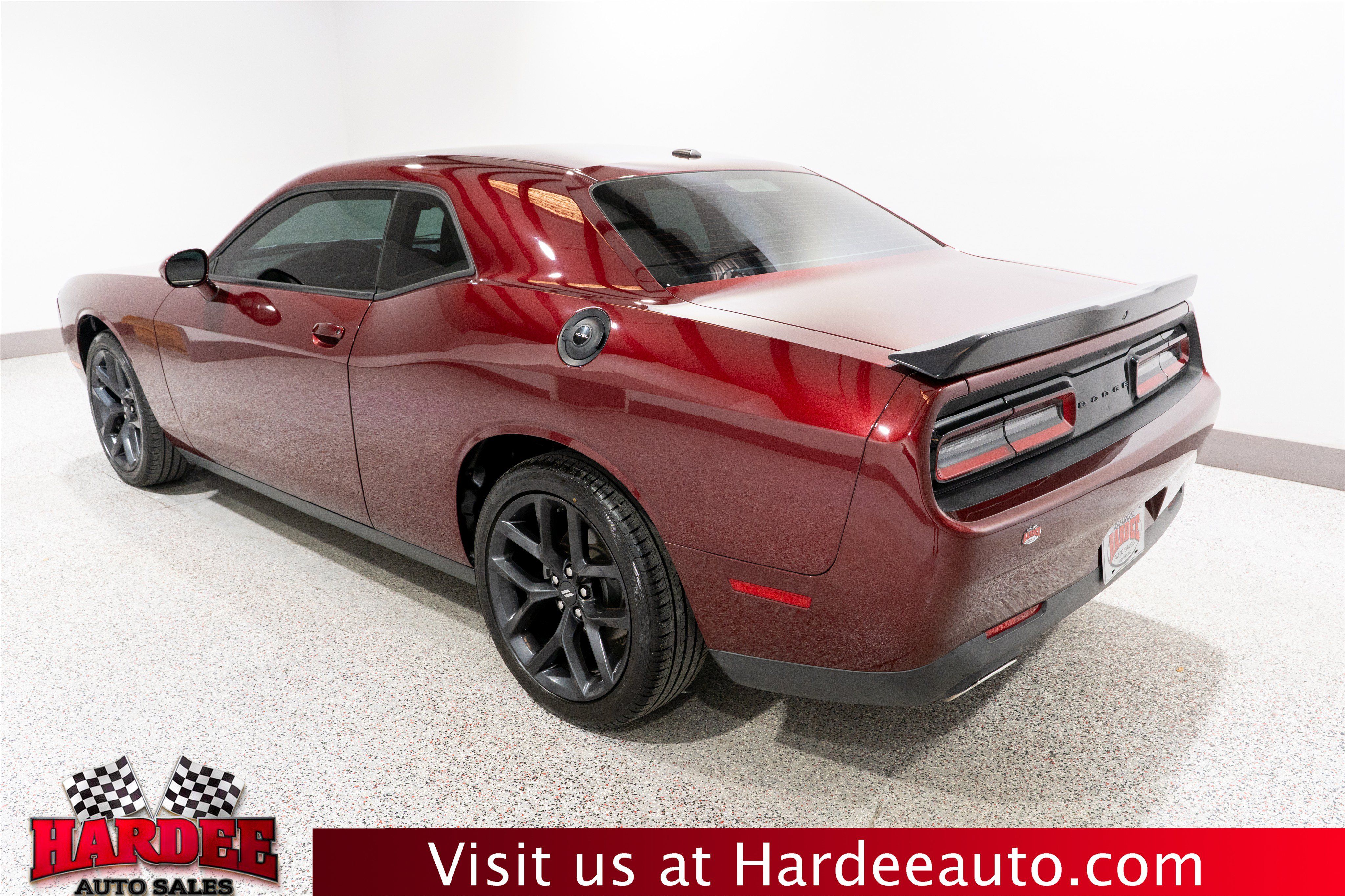 Used 2022 Dodge Challenger SXT w/ Blacktop Package RWD image 3
