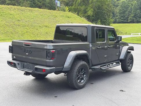 Used 2023 Jeep Gladiator Sport AWD/4WD image 4