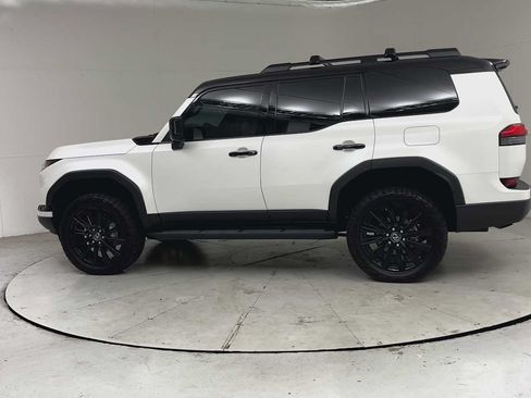 Used 2024 Lexus GX 550 AWD/4WD image 4