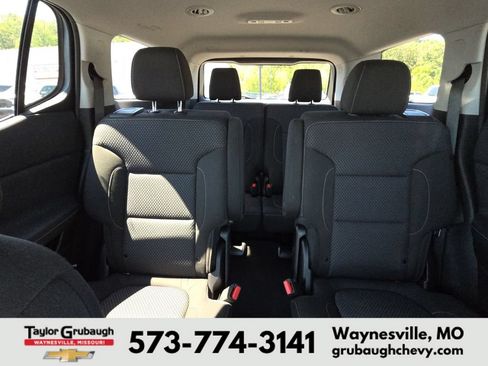 Used 2023 GMC Acadia SLE w/ Driver Convenience Package FWD image 25