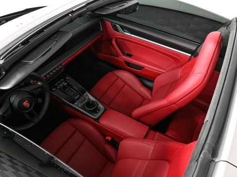 Certified 2024 Porsche 911 Targa 4S image 24