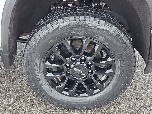 Certified 2025 Chevrolet Silverado 2500 LTZ w/ Trail Boss Package AWD/4WD image 7