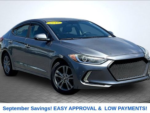 Used 2018 Hyundai Elantra SEL w/ Cargo Package FWD image 2