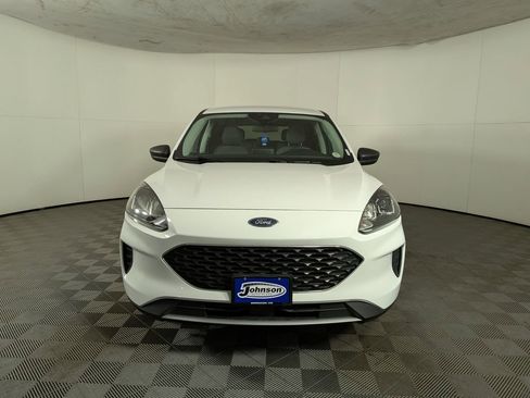 Used 2022 Ford Escape SE image 2