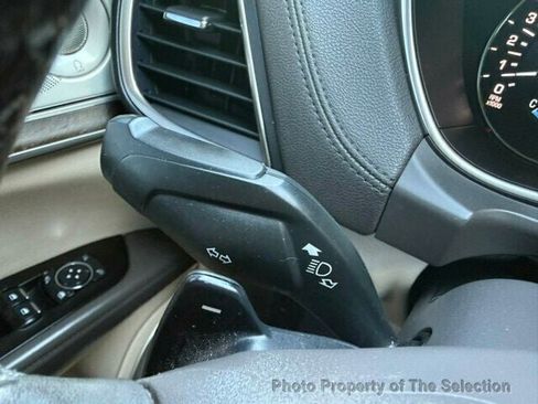 Used 2016 Lincoln MKX Reserve w/ Luxury Package image 21