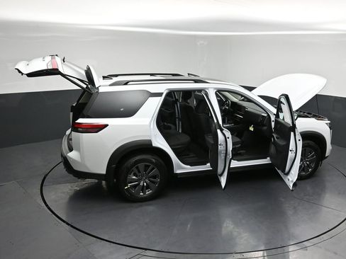 New 2026 Nissan Pathfinder SV AWD/4WD image 34