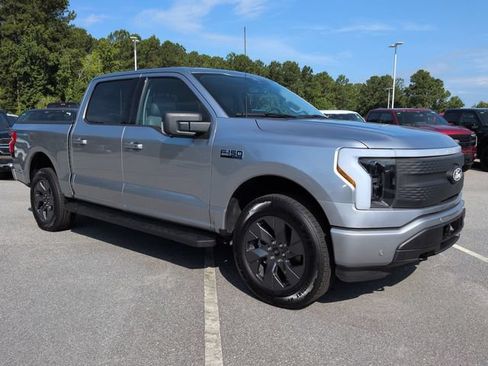 Used 2025 Ford F150 Lightning Flash AWD/4WD image 2