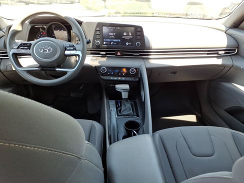 Certified 2023 Hyundai Elantra SEL FWD image 18