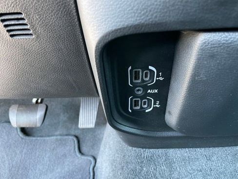Used 2023 RAM 1500 Big Horn AWD/4WD image 50