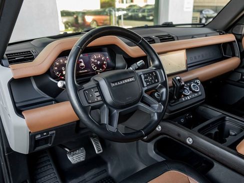 Used 2020 Land Rover Defender 110 X image 16