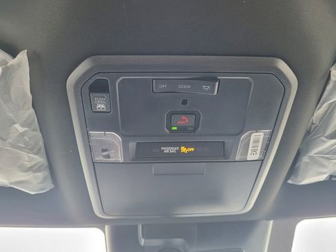 New 2025 Toyota Tundra Limited AWD/4WD image 31