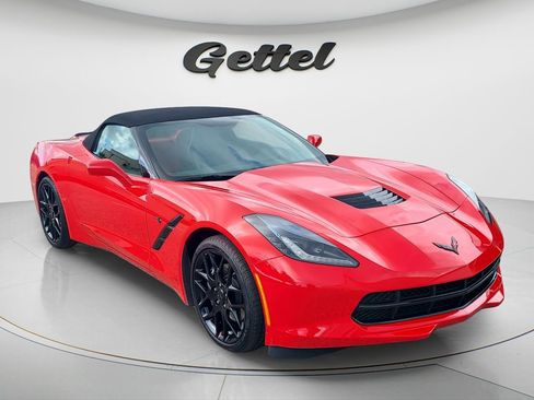 Used 2019 Chevrolet Corvette Stingray Convertible w/ Carbon Flash Badge Package RWD image 2