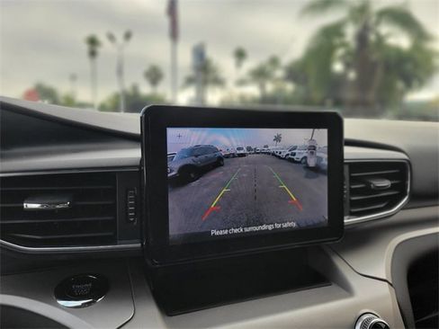 Used 2023 Ford Explorer XLT w/ Equipment Group 202A image 27