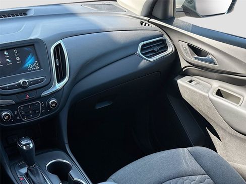 Used 2018 Chevrolet Equinox LT AWD/4WD image 24