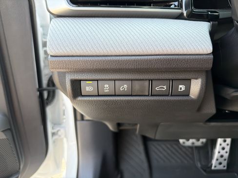 New 2026 Toyota Camry XSE FWD image 32