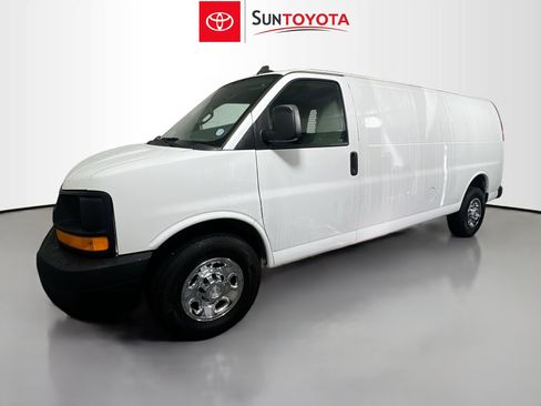 Used 2017 Chevrolet Express 3500 Extended image 27