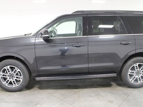 New 2026 Ford Expedition Active image 5