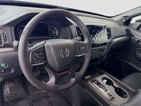 Used 2025 Honda Passport EX-L image 9