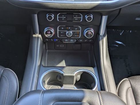 Used 2022 GMC Yukon SLT w/ SLT Luxury Package RWD image 19