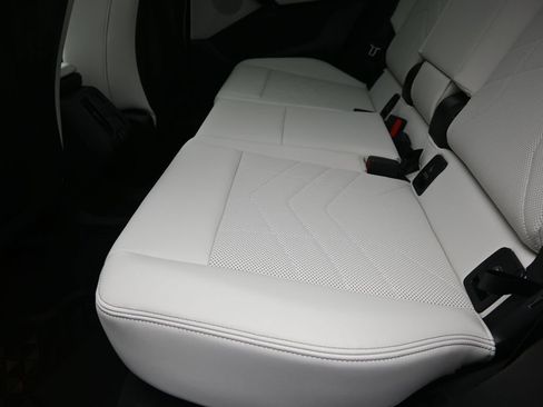 New 2026 BMW X1 xDrive28i w/ Technology Package AWD/4WD image 16