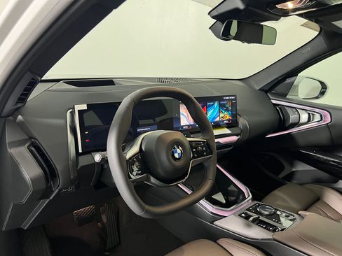 Used 2026 BMW X3 xDrive30 w/ Premium Package image 4