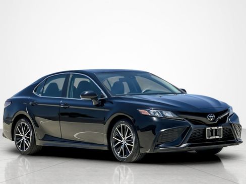 Certified 2022 Toyota Camry SE FWD image 7