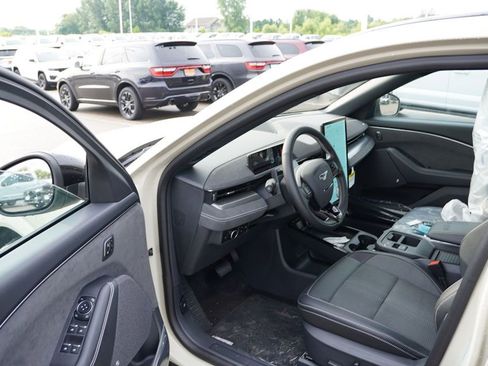 New 2025 Ford Mustang Mach-E GT image 10