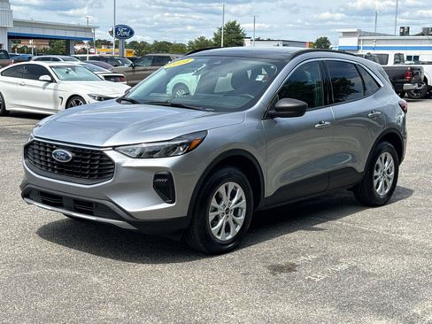 Used 2024 Ford Escape Active w/ Tech Pack #1 AWD/4WD image 5