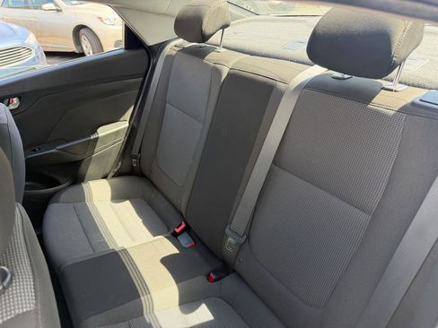 Used 2019 Hyundai Accent SE FWD image 7