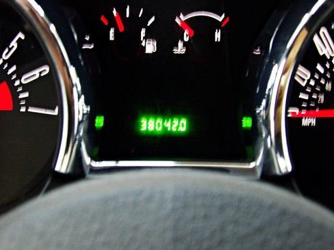 Used 2008 Ford Mustang Premium RWD image 18