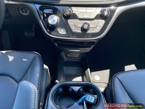 New 2027 Chrysler Pacifica Select AWD/4WD image 14
