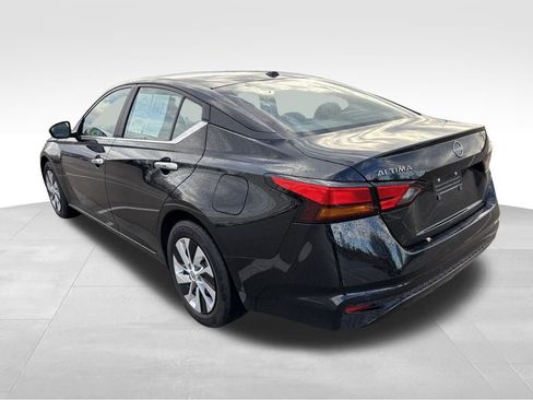 Used 2025 Nissan Altima 2.5 S image 5