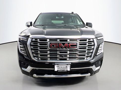 Used 2025 GMC Yukon XL Denali AWD/4WD image 2