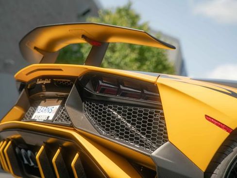 Used 2016 Lamborghini Aventador LP 750-4 Superveloce AWD/4WD image 32
