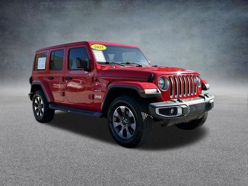 Used 2018 Jeep Wrangler Unlimited Sahara AWD/4WD image 3