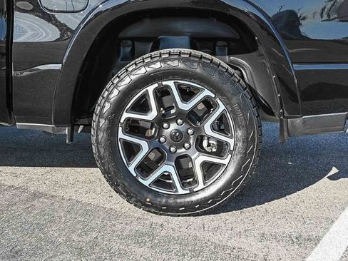 Used 2025 RAM 1500 Laramie AWD/4WD image 12