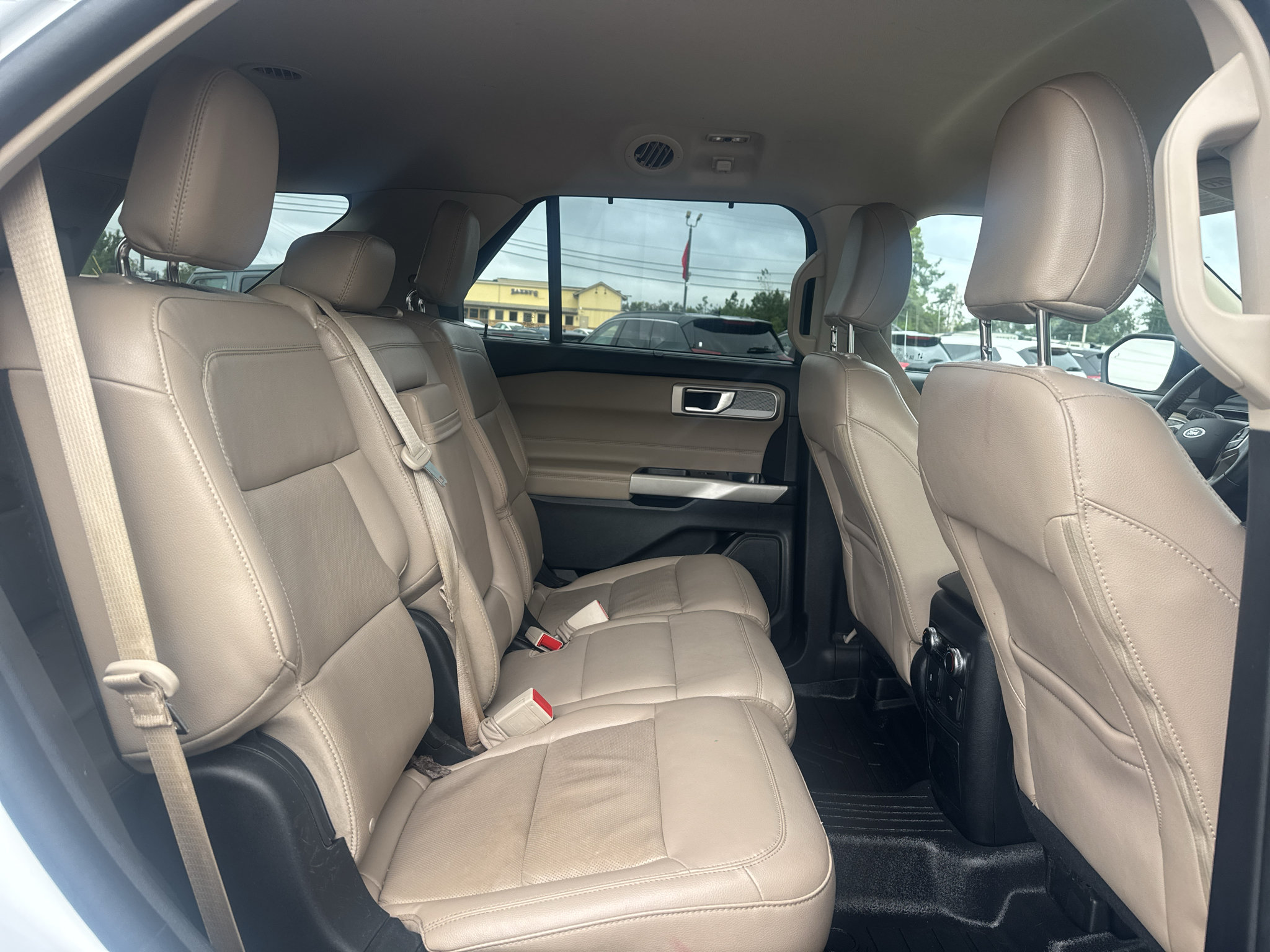 Used 2022 Ford Explorer Limited RWD image 16