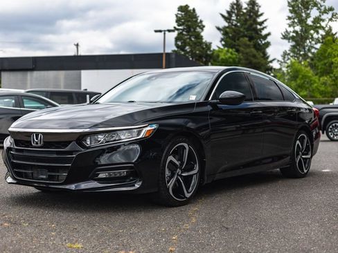 Used 2019 Honda Accord Sport image 4