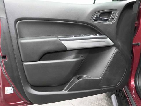 Used 2020 Chevrolet Colorado LT w/ LT Convenience Package image 16