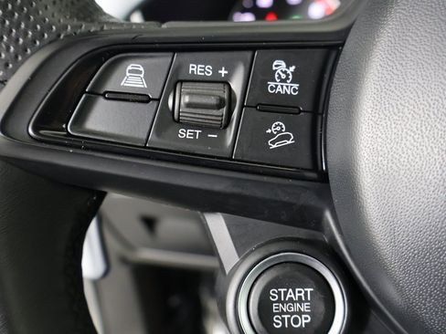 Used 2022 Alfa Romeo Stelvio Sprint image 27