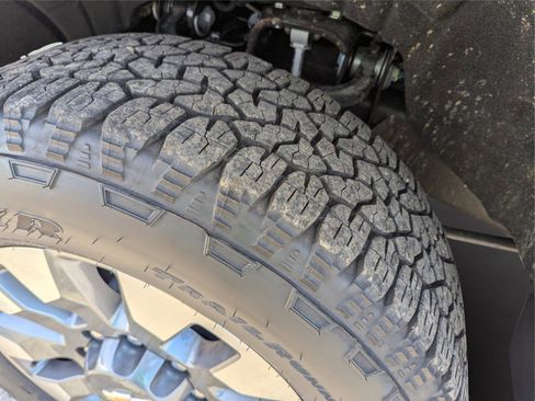 Used 2026 Chevrolet Silverado 2500 Custom w/ Custom Value Package image 23