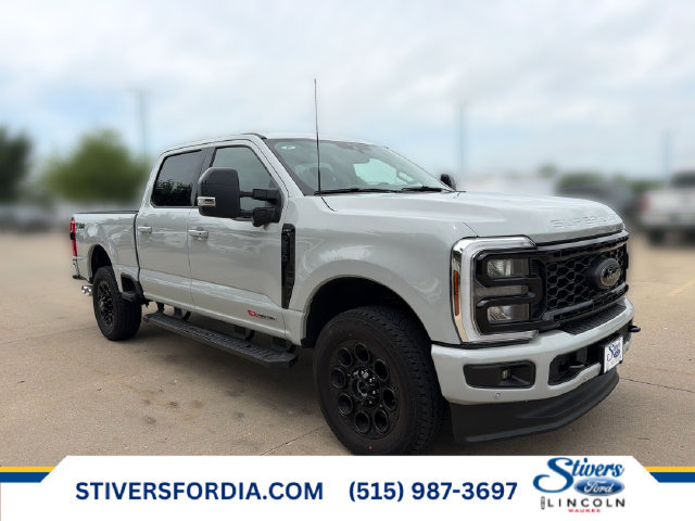 New 2026 Ford F350 Lariat w/ Black Appearance Package AWD/4WD 360° Tour