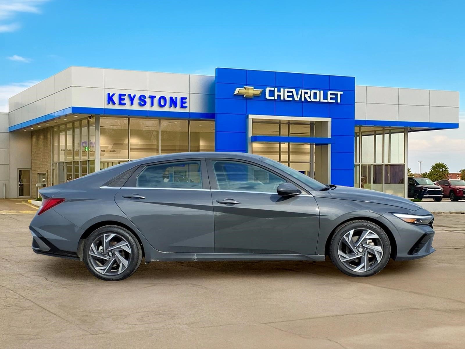 Used 2025 Hyundai Elantra SEL FWD image 8