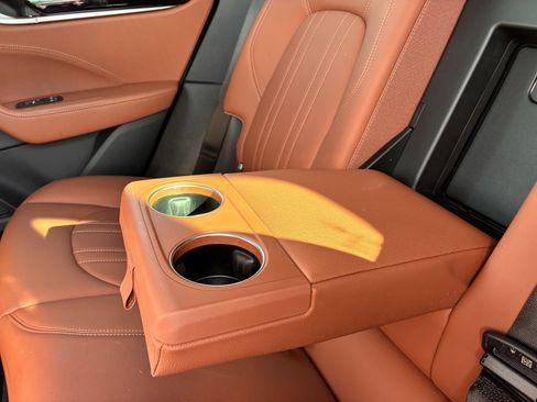 Used 2022 Maserati Levante GT image 32