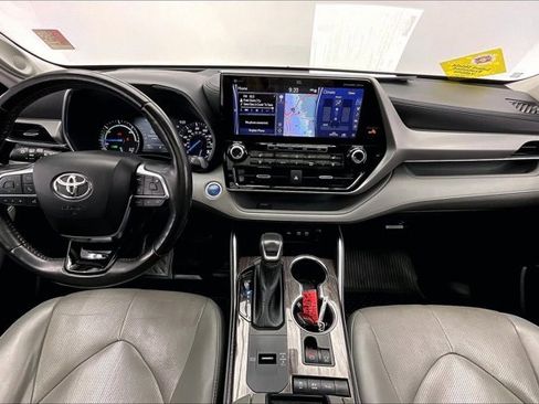 Used 2021 Toyota Highlander Platinum image 15